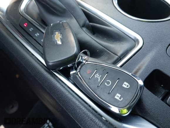 ✅ 2022 Chevrolet Traverse LT Cloth • VIN: 1GNERGKW0NJ149054 • Lot: 43058528. Listed on IAAI with 43,751 mi. Free auction sales archive from the USA and detailed vehicle history report at DreamBid. Image 11.