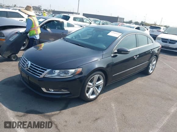 ✅ 2013 Volkswagen CC R-Line • VIN: WVWBP7ANXDE527320 • Lot: 42919160. Listed on IAAI with 121,128 mi. Free auction sales archive from the USA and detailed vehicle history report at DreamBid. Image 2.