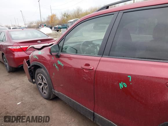 ✅ 2021 Subaru Forester Premium • VIN: JF2SKAFC2MH509655 • Lot: 43730203. Wystawiony na IAAI z przebiegiem 13 911 mil. Bezpłatny archiwum sprzedaży aukcyjnych z USA i szczegółowy raport historii pojazdu na DreamBid. Zdjęcie 14.