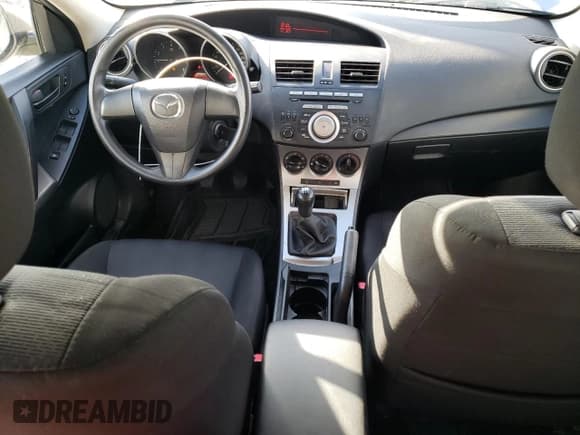 ✅ 2010 Mazda 3 GX • VIN: JM1BL1HF3A1131966 • Lot: 93251875. Wystawiony na Copart z przebiegiem 339 166 mil. Bezpłatny archiwum sprzedaży aukcyjnych z USA i szczegółowy raport historii pojazdu na DreamBid. Zdjęcie 8.