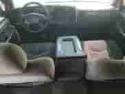 ✅ 2006 Chevrolet Silverado 1500 LT1 • VIN: 2GCEK13T961130173 • Lot: 69500414. Wystawiony na Copart z przebiegiem 195 532 mil mil. Skorzystaj z bezpłatnego archiwum sprzedaży aukcyjnych z USA i zobacz szczegółowy raport historii pojazdu na DreamBid. Zdjęcie 8.