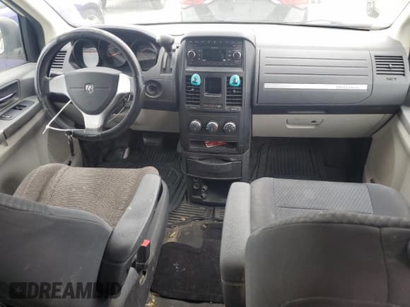 ✅ 2010 Dodge Grand Caravan Cargo • VIN: 2D4RN1AE2AR117114 • Lot: 66612434. Listed on Copart with 92,149 mi. Free auction sales archive from the USA and detailed vehicle history report at DreamBid. Image 8.