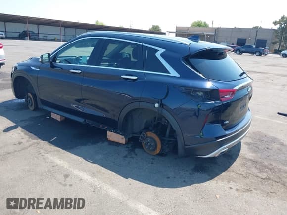 ✅ 2019 Infiniti QX50 Essential • VIN: 3PCAJ5M38KF109197 • Лот: 43082383. Опубликован ранее на IAAI с пробегом Не указан. Бесплатный доступ к архиву аукционных продаж из США и подробный отчёт об истории автомобиля на DreamBid. Изображение 3.