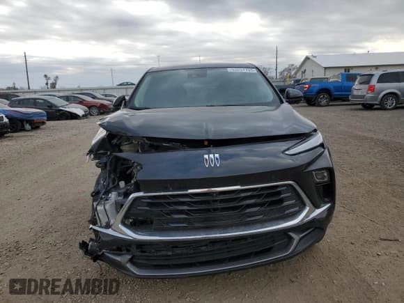 ✅ 2024 Buick Encore GX Preferred • VIN: KL4AMCSL6RB046090 • Lot: 93257705. Wystawiony na Copart z przebiegiem 7 617 mil. Bezpłatny archiwum sprzedaży aukcyjnych z USA i szczegółowy raport historii pojazdu na DreamBid. Zdjęcie 5.