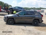 ✅ 2014 Jeep Cherokee Latitude • VIN: 1C4PJLCB4EW298986 • Lot: 43271324. Wystawiony na IAAI z przebiegiem 131 315 mil. Bezpłatny archiwum sprzedaży aukcyjnych z USA i szczegółowy raport historii pojazdu na DreamBid. Zdjęcie 14.