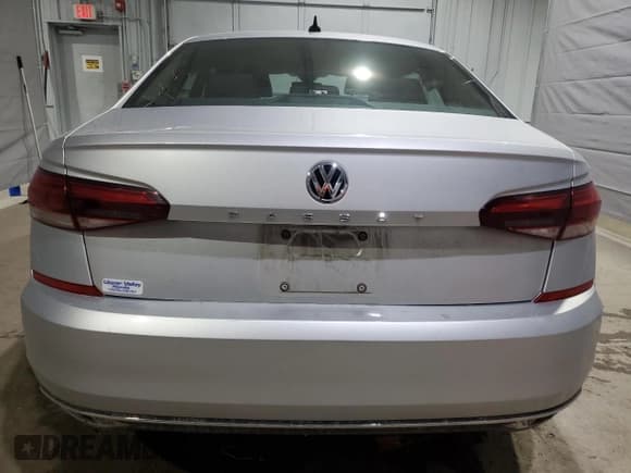 ✅ 2020 Volkswagen Passat SE • VIN: 1VWWA7A37LC005706 • Lot: 51041245. Listed on Copart with 107,275 mi. Free auction sales archive from the USA and detailed vehicle history report at DreamBid. Image 6.