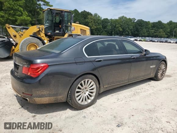 ✅ 2009 BMW 7 Series 750Li • VIN: WBAKB83569CY61524 • Lot: 70528775. Listed on Copart with 190,183 mi. Free auction sales archive from the USA and detailed vehicle history report at DreamBid. Image 3.