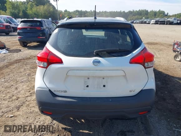 ✅ 2018 Nissan Kicks SV • VIN: 3N1CP5CU5JL527656 • Лот: 43231378. Опубликован ранее на IAAI с пробегом 80 961 миль. Бесплатный доступ к архиву аукционных продаж из США и подробный отчёт об истории автомобиля на DreamBid. Изображение 17.