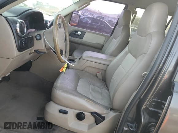 ✅ 2005 Ford Expedition Eddie Bauer • VIN: 1FMFU17525LA18376 • Lot: 84514404. Listed on Copart with 152,089 mi. Free auction sales archive from the USA and detailed vehicle history report at DreamBid. Image 7.