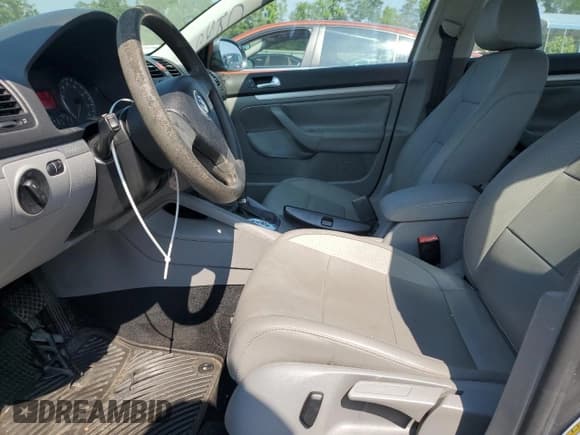 ✅ 2007 Volkswagen Jetta Wolfsburg Edition • VIN: 3VWEF71K57M182523 • Лот: 59145595. Опубликован ранее на Copart с пробегом 170 841 миль. Бесплатный доступ к архиву аукционных продаж из США и подробный отчёт об истории автомобиля на DreamBid. Изображение 7.