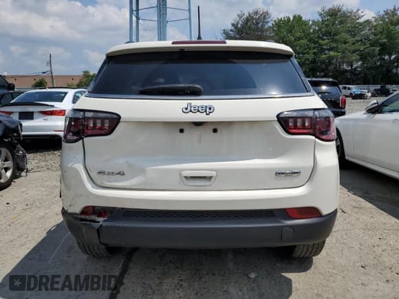 ✅ 2021 Jeep Compass Latitude • VIN: 3C4NJDBB0MT547478 • Lot: 63998185. Listed on Copart with 39,391 mi. Free auction sales archive from the USA and detailed vehicle history report at DreamBid. Image 6.