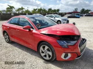 ✅ 2022 Audi A3 Premium • VIN: WAUAUDGY1NA072271 • Lot: 40297433. Wystawiony na Copart z przebiegiem 10 293 mil. Bezpłatny archiwum sprzedaży aukcyjnych z USA i szczegółowy raport historii pojazdu na DreamBid. Zdjęcie 4.