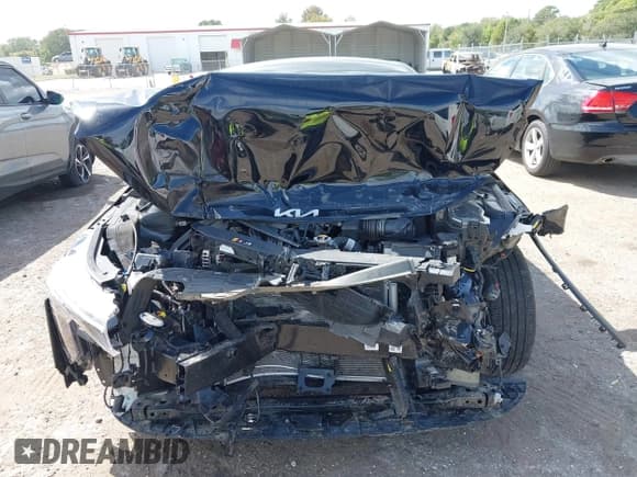 ✅ 2025 Kia K4 LXS • VIN: 3KPFT4DE5SE023248 • Lot: 43424978. Listed on IAAI with 10,407 mi. Free auction sales archive from the USA and detailed vehicle history report at DreamBid. Image 12.