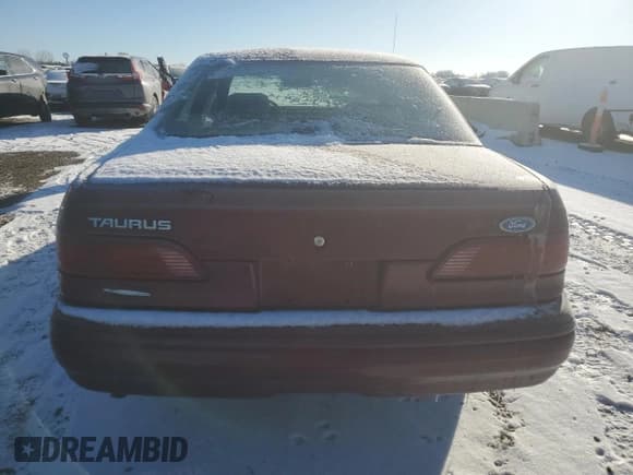 ✅ 1993 Ford Taurus GL • VIN: 1FALP52U2PG147367 • Lot: 42258795. Wystawiony na Copart z przebiegiem 68 209 mil. Bezpłatny archiwum sprzedaży aukcyjnych z USA i szczegółowy raport historii pojazdu na DreamBid. Zdjęcie 6.