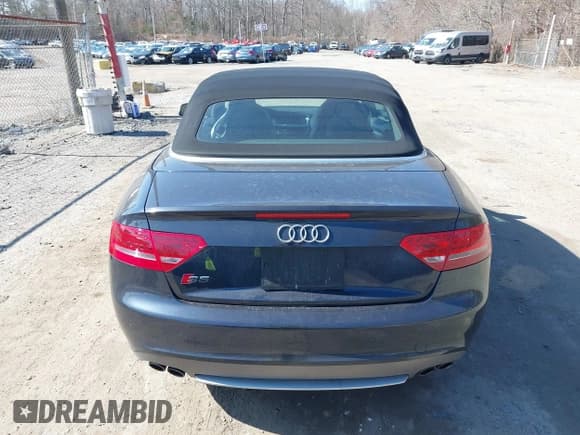 ✅ 2012 Audi S5 Premium Plus • VIN: WAUCGAFH4CN004360 • Лот: 41742130. Опубликован ранее на IAAI с пробегом 106 929 миль. Бесплатный доступ к архиву аукционных продаж из США и подробный отчёт об истории автомобиля на DreamBid. Изображение 15.