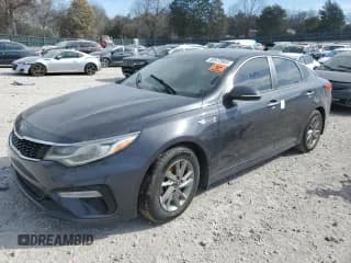 ✅ 2019 Kia Optima LX • VIN: 5XXGT4L36KG324414 • Лот: 92672665. Опубликован ранее на Copart с пробегом Не указан. Бесплатный доступ к архиву аукционных продаж из США и подробный отчёт об истории автомобиля на DreamBid. Изображение 1.