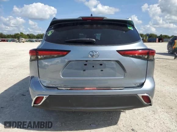 ✅ 2022 Toyota Highlander LE • VIN: 5TDZZRAH5NS131788 • Lot: 50328045. Listed on Copart with Not provided. Free auction sales archive from the USA and detailed vehicle history report at DreamBid. Image 6.