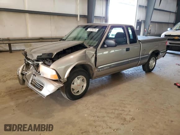 ✅ 2000 GMC Sonoma SLS • VIN: 1GTCS19W0Y8146125 • Lot: 71576724. Wystawiony na Copart z przebiegiem 73 854 mil. Bezpłatny archiwum sprzedaży aukcyjnych z USA i szczegółowy raport historii pojazdu na DreamBid. Zdjęcie 1.