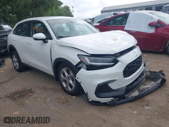 ✅ 2024 Honda HR-V LX • VIN: 3CZRZ2H35RM771808 • Lot: 43045094. Listed on IAAI with 13,817 mi. Free auction sales archive from the USA and detailed vehicle history report at DreamBid. Image 1.