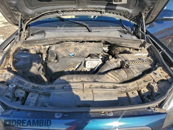 ✅ 2014 BMW X1 sDrive28i • VIN: WBAVM1C51EVW49305 • Лот: 94548605. Опубликован ранее на Copart с пробегом Не указан. Бесплатный доступ к архиву аукционных продаж из США и подробный отчёт об истории автомобиля на DreamBid. Изображение 11.