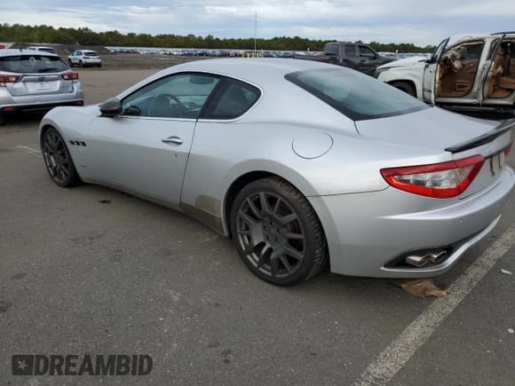 ✅ 2008 Maserati GranTurismo • VIN: ZAMGJ45A980037818 • Lot: 86491335. Wystawiony na Copart z przebiegiem 32 210 mil. Bezpłatny archiwum sprzedaży aukcyjnych z USA i szczegółowy raport historii pojazdu na DreamBid. Zdjęcie 2.