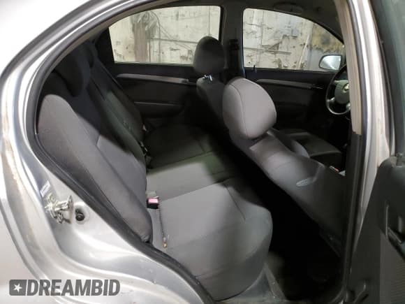 ✅ 2008 Chevrolet Aveo LS • VIN: KL1TD566X8B179441 • Lot: 88281315. Wystawiony na Copart z przebiegiem 122 403 mil. Bezpłatny archiwum sprzedaży aukcyjnych z USA i szczegółowy raport historii pojazdu na DreamBid. Zdjęcie 10.