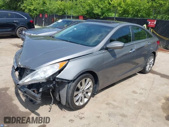 ✅ 2013 Hyundai Sonata SE • VIN: 5NPEC4AC3DH693507 • Лот: 42512421. Опубликован ранее на IAAI с пробегом 159 098 миль. Бесплатный доступ к архиву аукционных продаж из США и подробный отчёт об истории автомобиля на DreamBid. Изображение 17.
