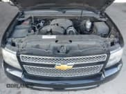 ✅ 2011 Chevrolet Suburban LT • VIN: 1GNSCJE06BR399016 • Lot: 43105701. Wystawiony na IAAI z przebiegiem 189 308 mil. Bezpłatny archiwum sprzedaży aukcyjnych z USA i szczegółowy raport historii pojazdu na DreamBid. Zdjęcie 10.