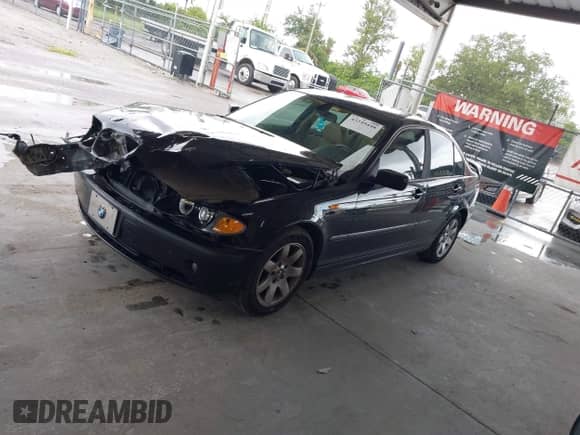 2003 BMW 3 Series 325i с VIN WBAET37493NJ35943, выставлен на аукционе IAAI как лот 43349448 с пробегом 131 055 миль миль и . История ставок и продаж доступна на DreamBid. Изображение 17.