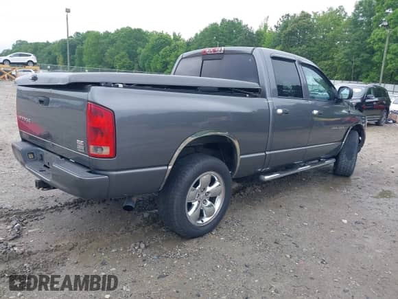 2003 Dodge 1500 ST z VIN 1D7HA18D53S347514, wystawiony jako IAAI lot #42099051 z przebiegiem 173 000 mil mil oraz . Historia ofert i sprzedaży dostępna na DreamBid. Obrazek 4.