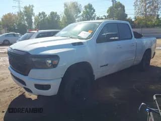 ✅ 2022 Ram 1500 Big Horn • VIN: 1C6SRFBT1NN207846 • Lot: 43446249. Wystawiony na IAAI z przebiegiem 77 374 mil. Bezpłatny archiwum sprzedaży aukcyjnych z USA i szczegółowy raport historii pojazdu na DreamBid. Zdjęcie 2.