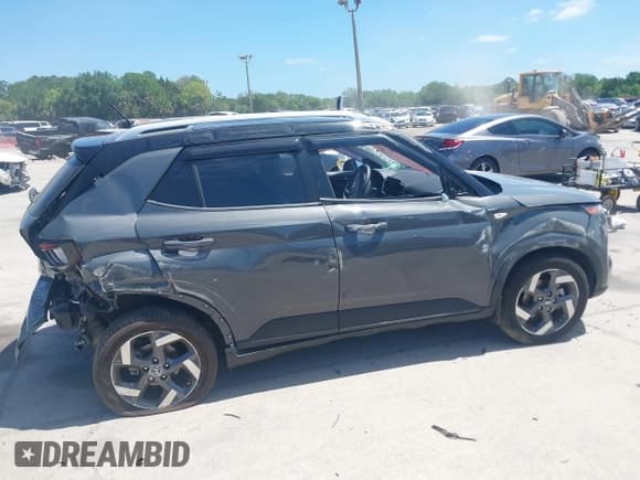 ✅ 2024 Hyundai Venue SEL • VIN: KMHRC8A32RU315387 • Lot: 41957361. Listed on IAAI with 5,303 mi. Free auction sales archive from the USA and detailed vehicle history report at DreamBid. Image 13.