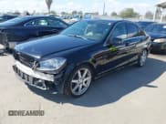 ✅ 2014 Mercedes-Benz C 250 Sport • VIN: WDDGF4HB9EG254966 • Lot: 43274146. Wystawiony na IAAI z przebiegiem 139 244 mil. Bezpłatny archiwum sprzedaży aukcyjnych z USA i szczegółowy raport historii pojazdu na DreamBid. Zdjęcie 2.