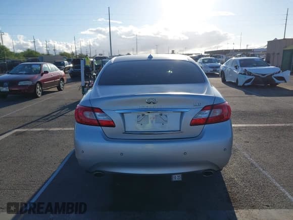 ✅ 2013 Infiniti M • VIN: JN1BY1AP4DM513031 • Lot: 43264392. Wystawiony na IAAI z przebiegiem 62 256 mil. Bezpłatny archiwum sprzedaży aukcyjnych z USA i szczegółowy raport historii pojazdu na DreamBid. Zdjęcie 16.