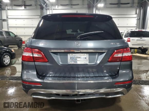 ✅ 2012 Mercedes-Benz M 350 • VIN: 4JGDA5HB8CA065092 • Lot: 90644735. Listed on Copart with 182,517 mi. Free auction sales archive from the USA and detailed vehicle history report at DreamBid. Image 6.