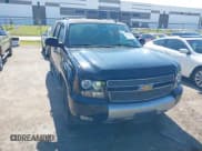 ✅ 2014 Chevrolet Suburban LT • VIN: 1GNSKJE74ER154882 • Lot: 43539759. Wystawiony na IAAI z przebiegiem 205 972 mil. Bezpłatny archiwum sprzedaży aukcyjnych z USA i szczegółowy raport historii pojazdu na DreamBid. Zdjęcie 1.