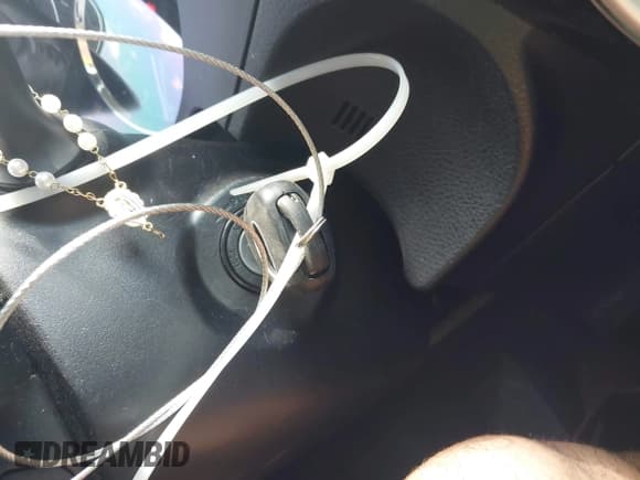 ✅ 2018 Toyota Corolla L • VIN: 2T1BURHE2JC992893 • Lot: 42702559. Listed on IAAI with 98,663 mi. Free auction sales archive from the USA and detailed vehicle history report at DreamBid. Image 11.