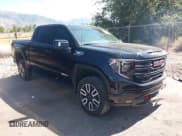 ✅ 2025 GMC Sierra 1500 AT4 • VIN: 3GTUUEE84SG281302 • Lot: 43138725. Listed on IAAI with 2,491 mi. Free auction sales archive from the USA and detailed vehicle history report at DreamBid. Image 1.