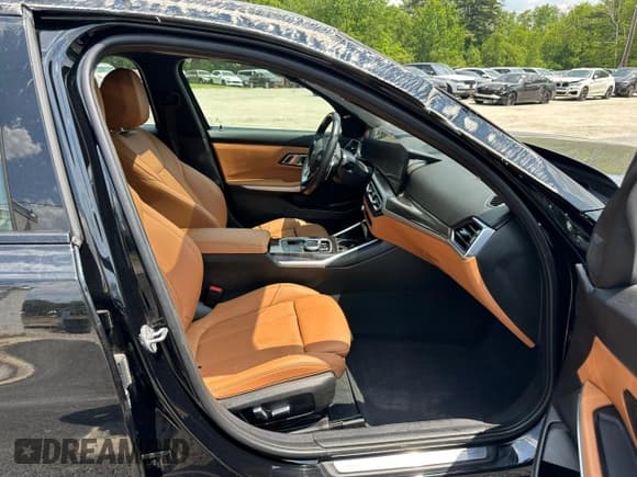 ✅ 2023 BMW 3 Series 330i xDrive • VIN: 3MW89FF09P8D75692 • Lot: 60092745. Wystawiony na Copart z przebiegiem 12 398 mil. Bezpłatny archiwum sprzedaży aukcyjnych z USA i szczegółowy raport historii pojazdu na DreamBid. Zdjęcie 5.