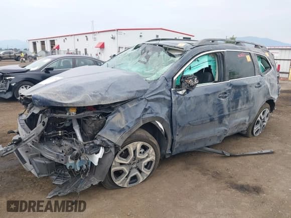 ✅ 2024 Subaru Ascent Limited • VIN: 4S4WMAUD4R3448184 • Lot: 43092750. Listed on IAAI with 9,258 mi. Free auction sales archive from the USA and detailed vehicle history report at DreamBid. Image 17.