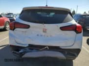 ✅ 2024 Buick Encore GX Preferred • VIN: KL4AMBSLXRB011238 • Lot: 90293015. Wystawiony na Copart z przebiegiem 18 445 mil. Bezpłatny archiwum sprzedaży aukcyjnych z USA i szczegółowy raport historii pojazdu na DreamBid. Zdjęcie 6.