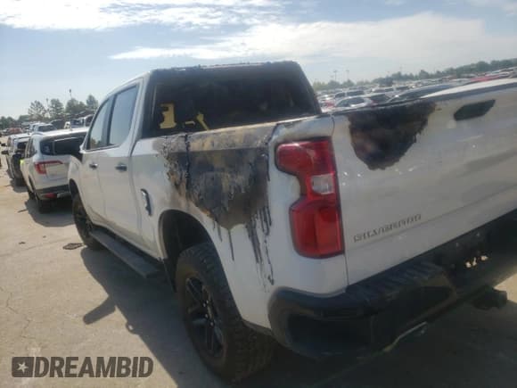 ✅ 2020 Chevrolet Silverado 1500 LT Trail Boss • VIN: 1GCPYFED4LZ327698 • Lot: 68046414. Wystawiony na Copart z przebiegiem 74 438 mil. Bezpłatny archiwum sprzedaży aukcyjnych z USA i szczegółowy raport historii pojazdu na DreamBid. Zdjęcie 2.