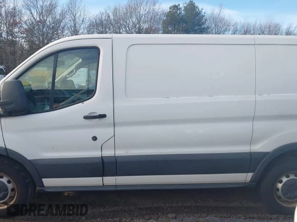 ✅ 2015 Ford Transit Cargo • VIN: 1FTNE1ZM1FKA92882 • Lot: 43742421. Listed on IAAI with 327,116 mi. Free auction sales archive from the USA and detailed vehicle history report at DreamBid. Image 15.