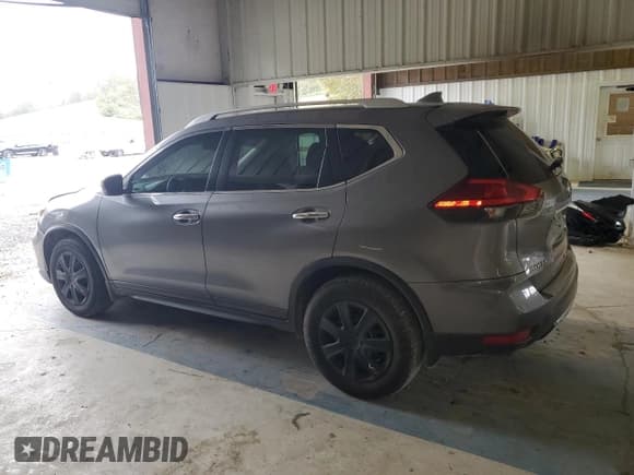 ✅ 2017 Nissan Rogue S • VIN: KNMAT2MT4HP513136 • Lot: 90490815. Listed on Copart with 182,194 mi. Free auction sales archive from the USA and detailed vehicle history report at DreamBid. Image 2.