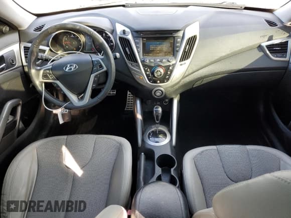 ✅ 2012 Hyundai Veloster w/Red Int • VIN: KMHTC6AD6CU064822 • Lot: 82311244. Wystawiony na Copart z przebiegiem 175 989 mil. Bezpłatny archiwum sprzedaży aukcyjnych z USA i szczegółowy raport historii pojazdu na DreamBid. Zdjęcie 8.