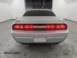 ✅ 2012 Dodge Challenger SXT • VIN: 2C3CDYAG9CH257836 • Lot: 45610075. Wystawiony na Copart z przebiegiem 124 813 mil. Bezpłatny archiwum sprzedaży aukcyjnych z USA i szczegółowy raport historii pojazdu na DreamBid. Zdjęcie 6.