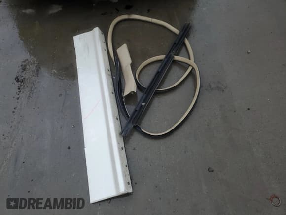 ✅ 2008 Cadillac SRX • VIN: 1GYEE63A280100878 • Lot: 43991375. Listed on Copart with 157,092 mi. Free auction sales archive from the USA and detailed vehicle history report at DreamBid. Image 12.