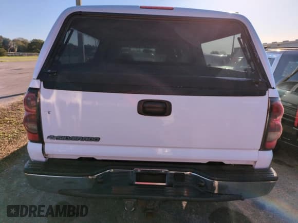 ✅ 2006 Chevrolet Silverado 2500HD LT3 • VIN: 1GCHK23U86F242032 • Lot: 75500304. Wystawiony na Copart z przebiegiem Nie podano. Bezpłatny archiwum sprzedaży aukcyjnych z USA i szczegółowy raport historii pojazdu na DreamBid. Zdjęcie 6.