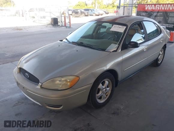 ✅ 2006 Ford Taurus SE • VIN: 1FAFP53U16A181264 • Lot: 43724633. Wystawiony na IAAI z przebiegiem 89 074 mil. Bezpłatny archiwum sprzedaży aukcyjnych z USA i szczegółowy raport historii pojazdu na DreamBid. Zdjęcie 2.