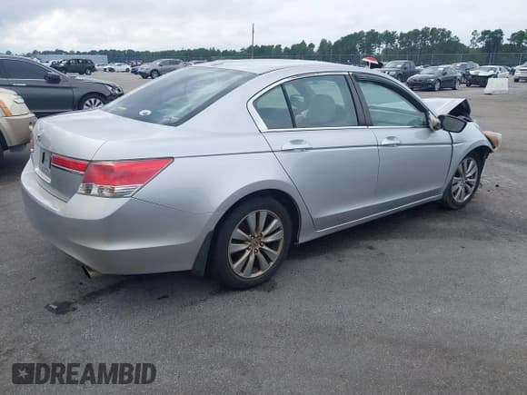 ✅ 2012 Honda Accord EX-L • VIN: 1HGCP2F80CA134962 • Lot: 43057820. Listed on IAAI with 137,732 mi. Free auction sales archive from the USA and detailed vehicle history report at DreamBid. Image 4.